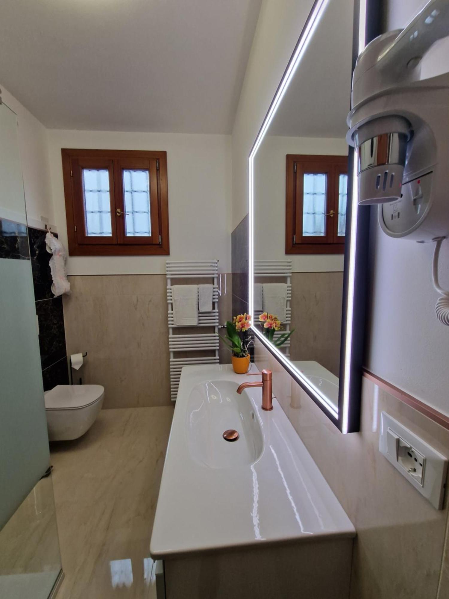 Ca Barbaro With Altana-Appartamenti Storici- Venetië Buitenkant foto